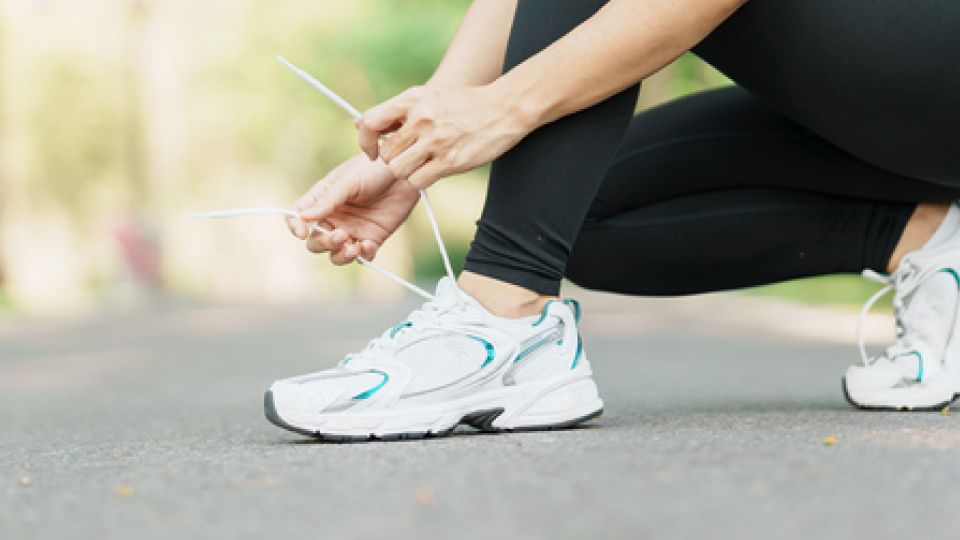 걷기,뒤로걷기,헬스장 걷기, 공원 산책, 걷기의 효능, 걷기 장점,나만의닥터, 비대면진료, 비대면진료어플, 비대면진료앱, 원격진료, 약국배달, 약배달, 약배송, 건강상식, 건강정보, 건강꿀팁