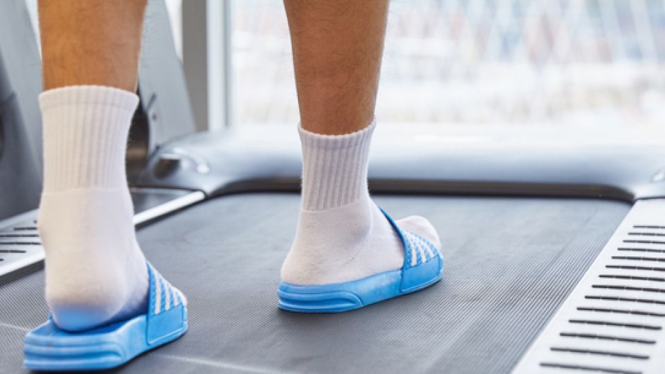 걷기,뒤로걷기,헬스장 걷기, 공원 산책, 걷기의 효능, 걷기 장점,나만의닥터, 비대면진료, 비대면진료어플, 비대면진료앱, 원격진료, 약국배달, 약배달, 약배송, 건강상식, 건강정보, 건강꿀팁