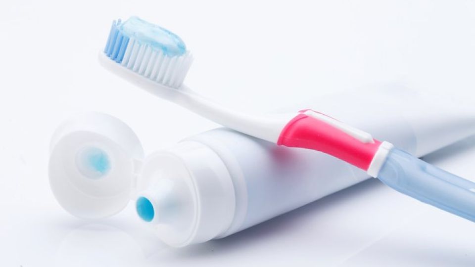 양치, 양치질, 양치도구, 칫솔, 양치방법, 소금양치질, 치약, 치아