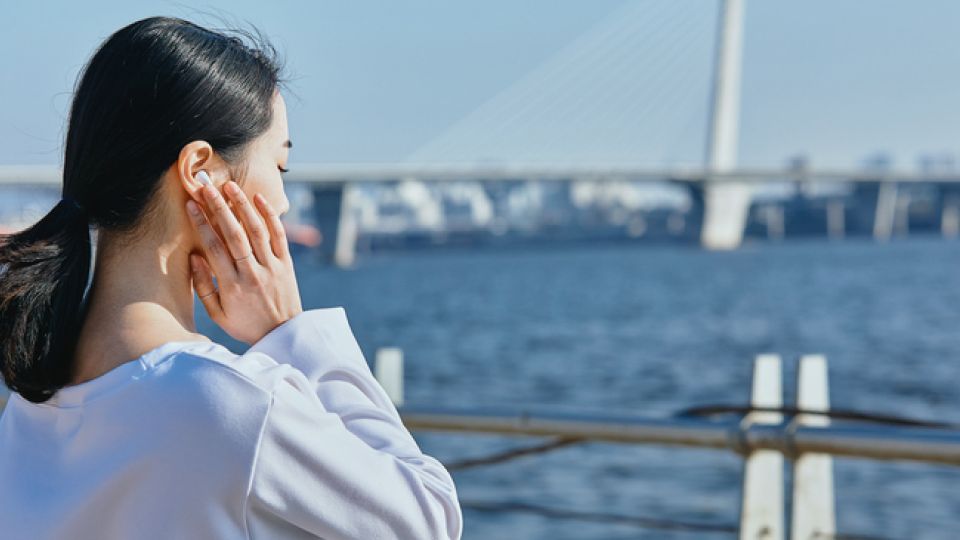 이어폰, 외이도염, 귀 건강, 이어폰 운동, 이어폰 샤워