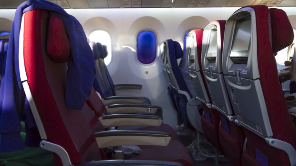 이코노미클래스증후군, 심부정맥혈전증, 비행꿀팁, 비행습관, 항공성 중이염, 항공성 치통, 비행스트레칭, 허리통증, 비행기안경, 비행기렌즈