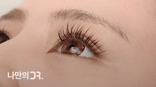 시력이 갑자기 흐려지는 현상은 당뇨병 초기에 나타나는 전조증상이다.