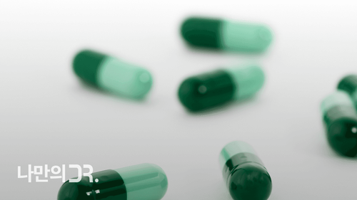 비타민 E 과다 섭취는 혈액 응고를 방해하여 출혈 위험을 높일 수 있다.